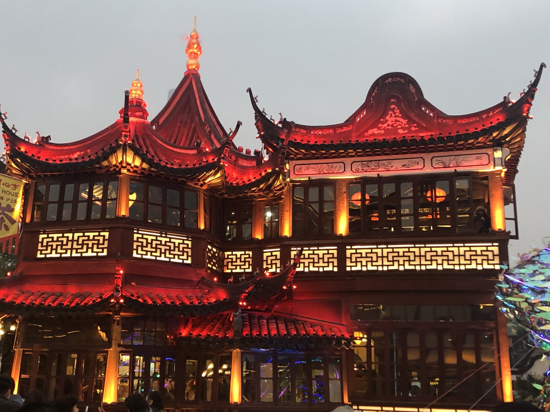 Shanghai's Nights(2017-2019)：上海城隍庙|摄影|风光|JedrecTsai - 原创作品 - 站酷 (ZCOOL)