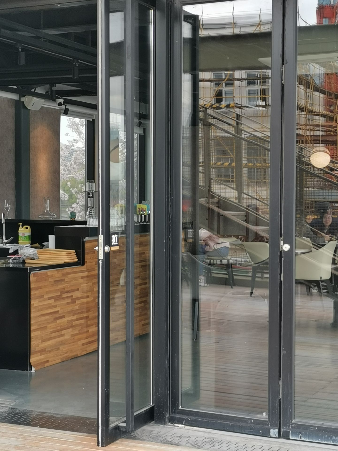 teuscher杨树浦咖啡厅