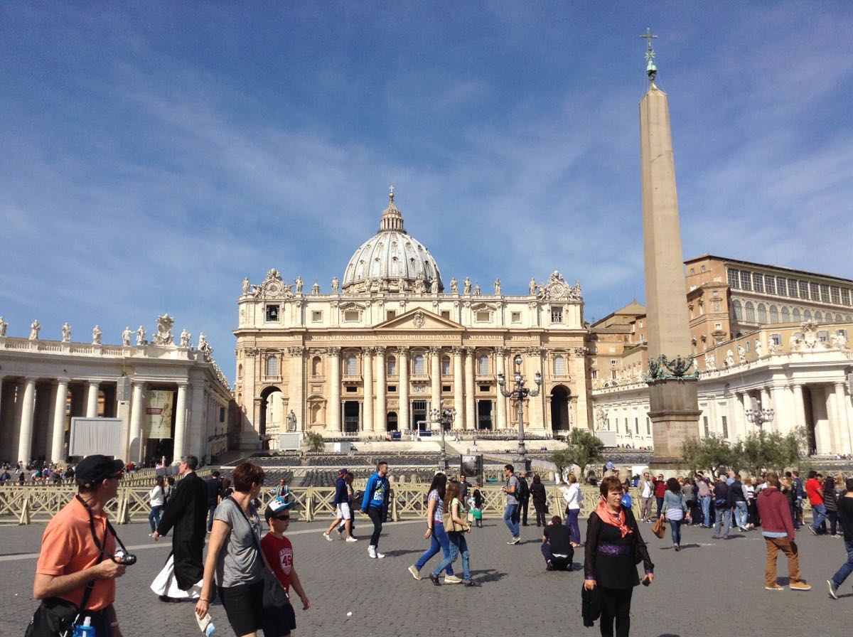 走进“梵蒂冈”，带你看看“梵蒂冈”真实现状，和你想象中不一样_教宗_意大利_足球场