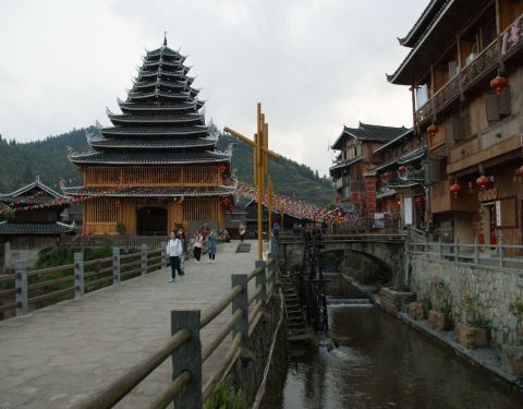 风雨桥是哪个族的 100c0f0000007kbg39380_C_480_375.jpg