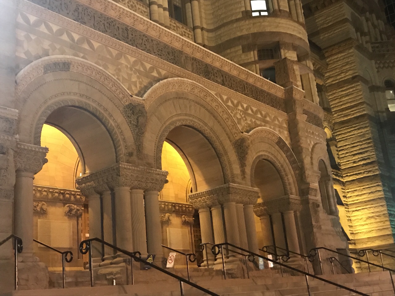 【携程攻略】多伦多旧市政厅景点,整点,远远地听见钟楼上传来钟鸣,一