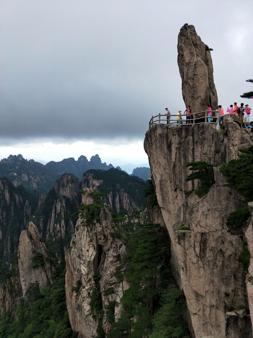 【攜程攻略】黃山風景區黃山風景區景點,景色不錯,但山裡的消費離譜