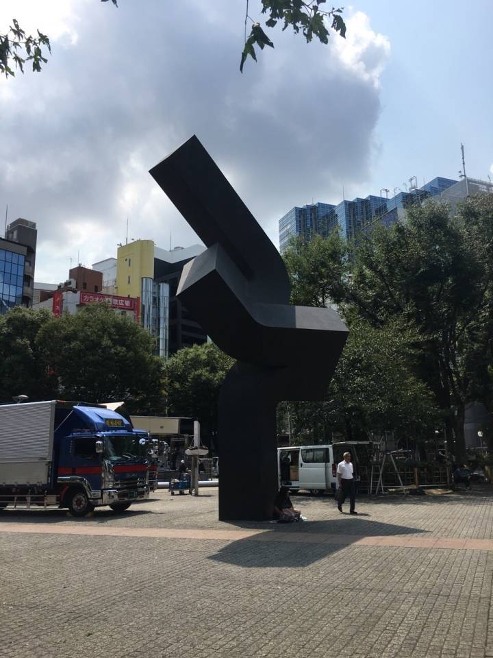 池袋西口公园哦大量的日本电视剧里都出现这么个地方其实看起来也不