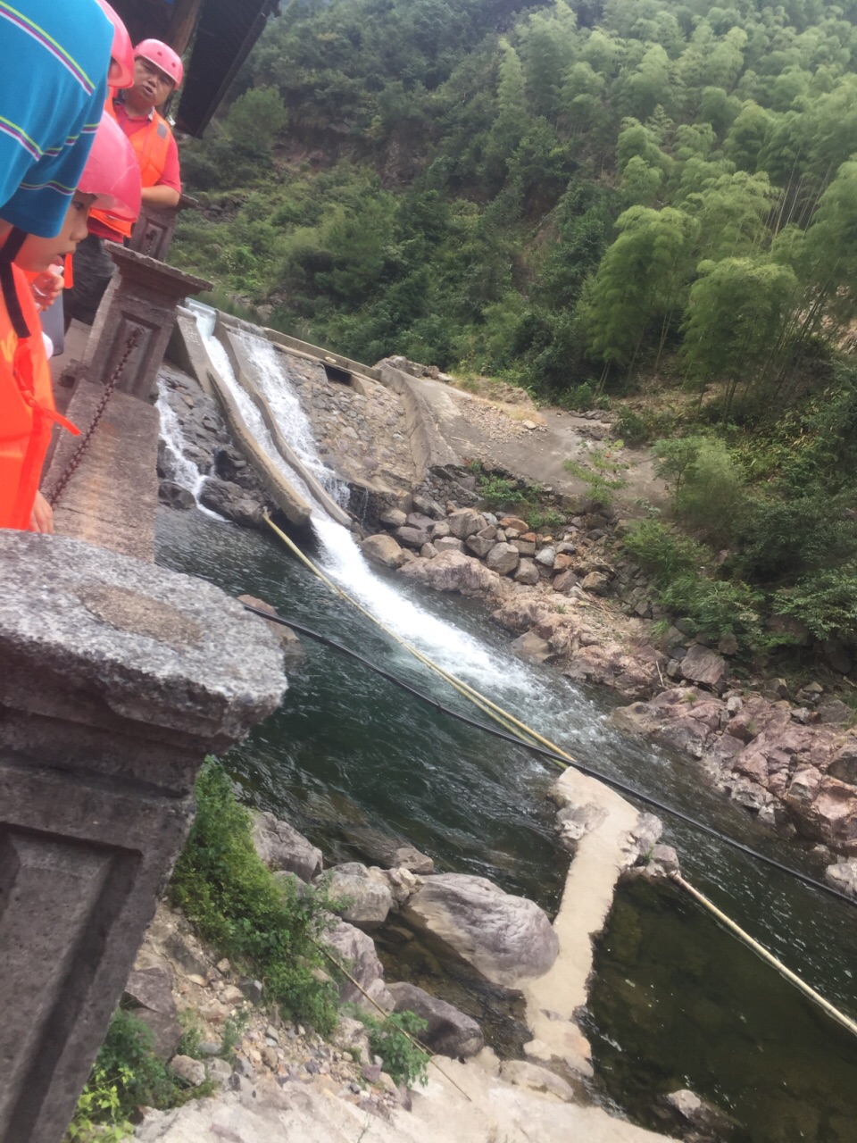 龍王山峽谷漂流