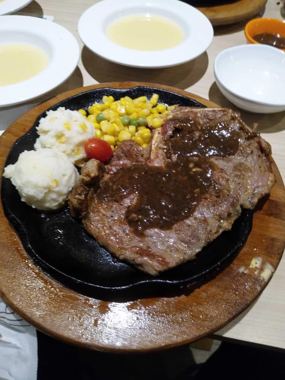 豪客來牛排(同安鐘樓0140店)