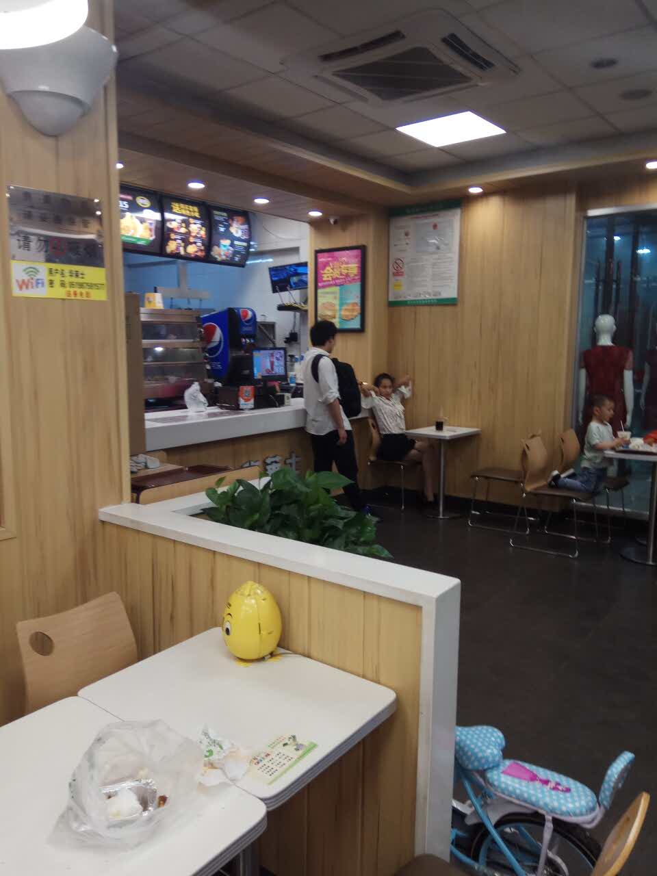华莱士·全鸡汉堡(社渚店)