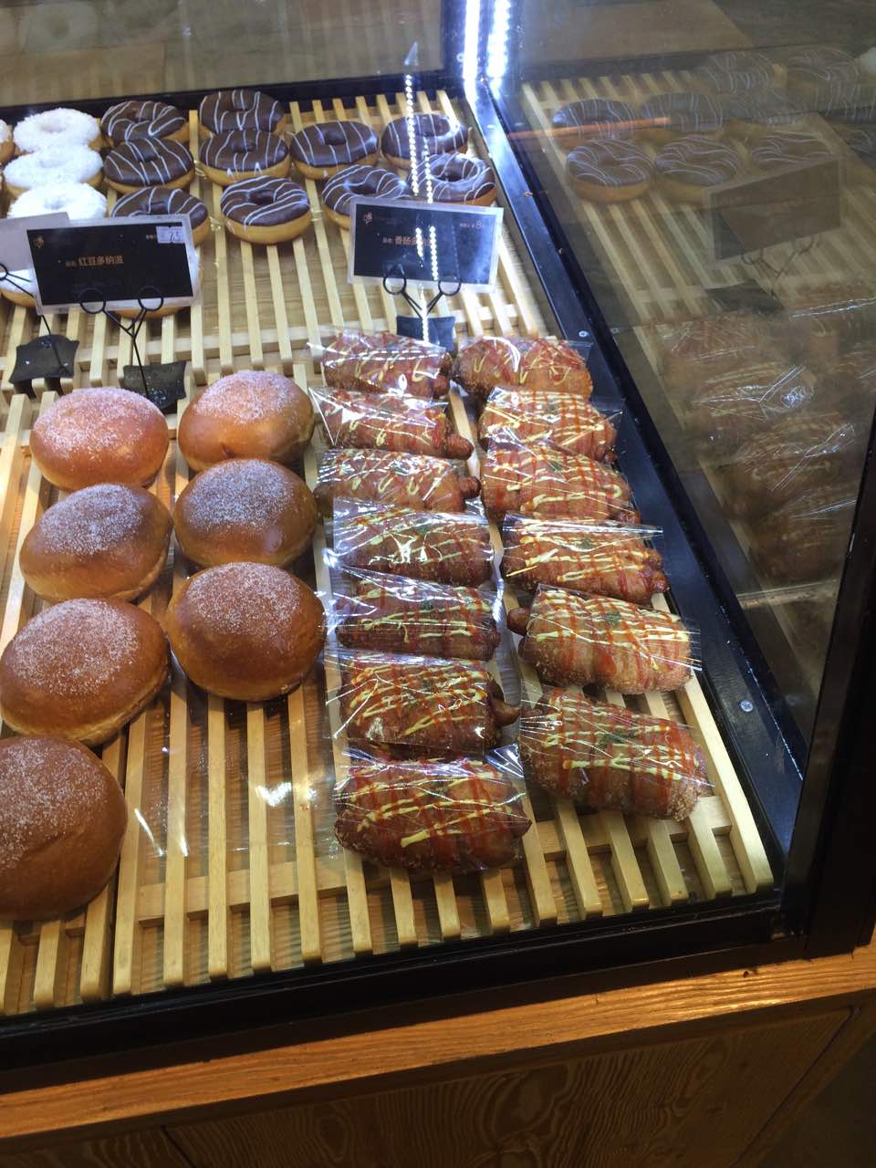 2023honey comb蜂巢烘焙美食餐厅,味道不错,很松软可口,比其.