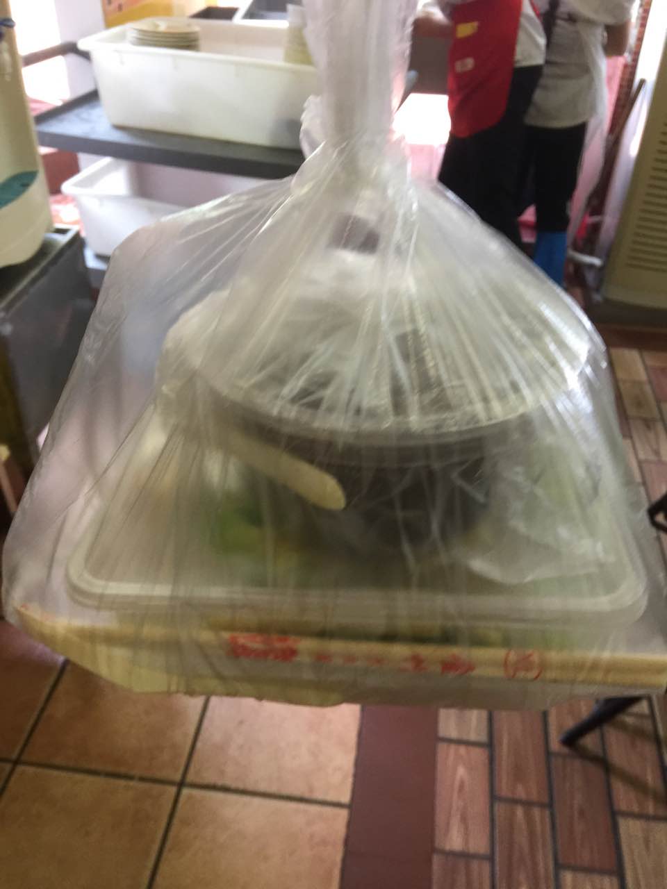 还可以,打包,以前经常来吃,基本还是很划算的,饭的量还挺多的,就是