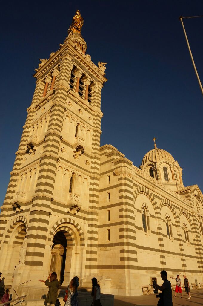 圣母加德大教堂