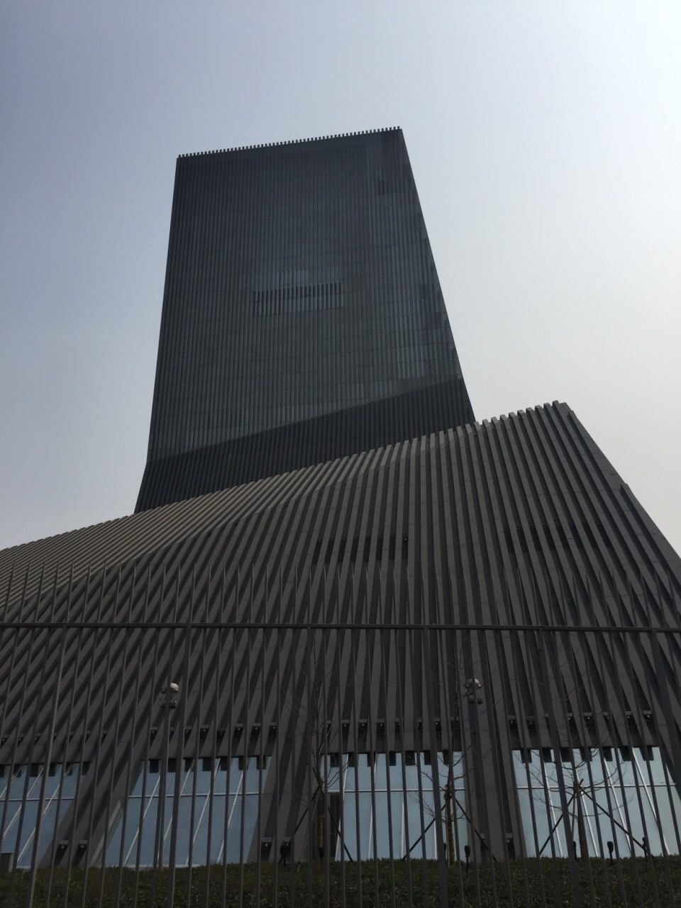 2022央视总部大楼游玩攻略,怪异的建筑,在强调稳定的年