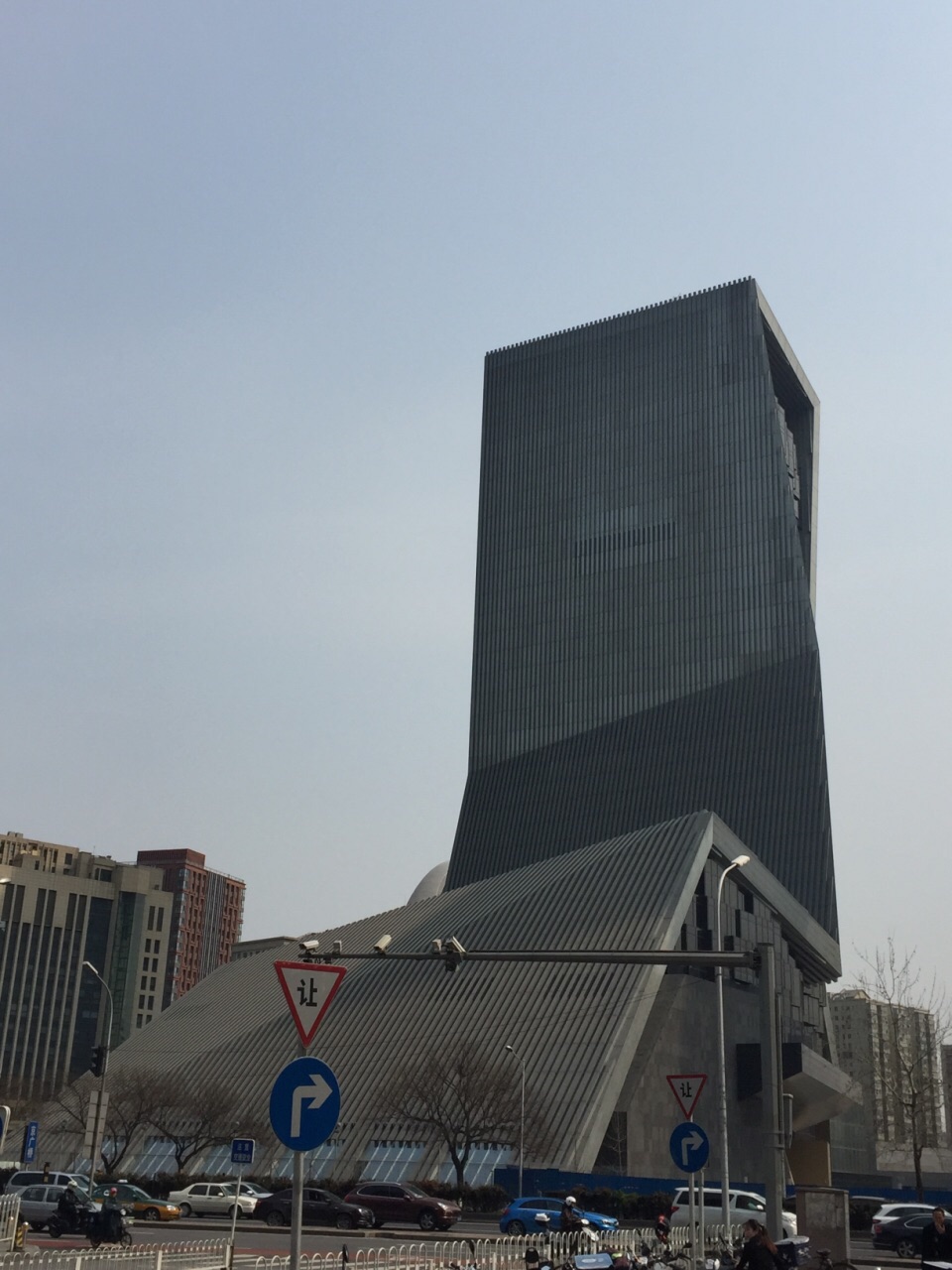 2022央视总部大楼游玩攻略,怪异的建筑,在强调稳定的年