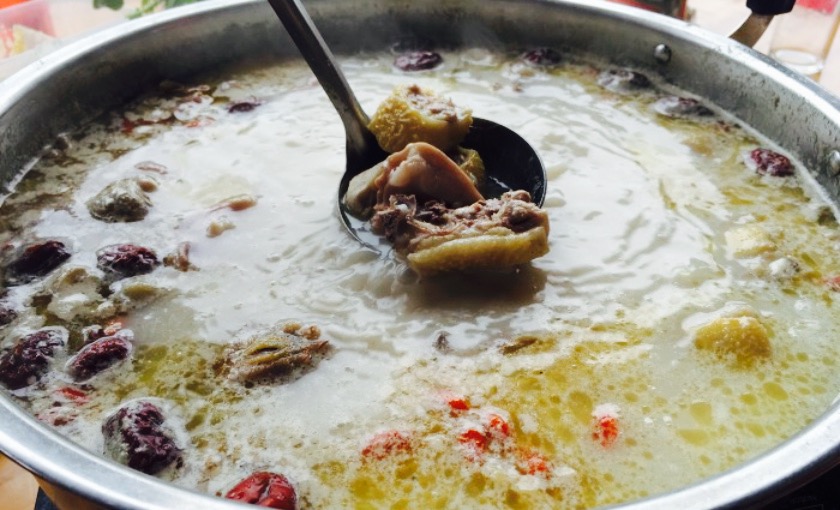 万宁地胆头鸡汤店 49 /人 火锅 直线距离3.8km