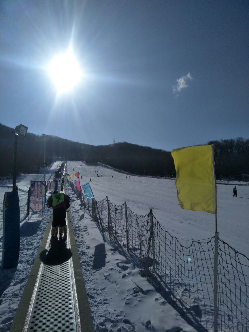 铭山绿洲滑雪场图片