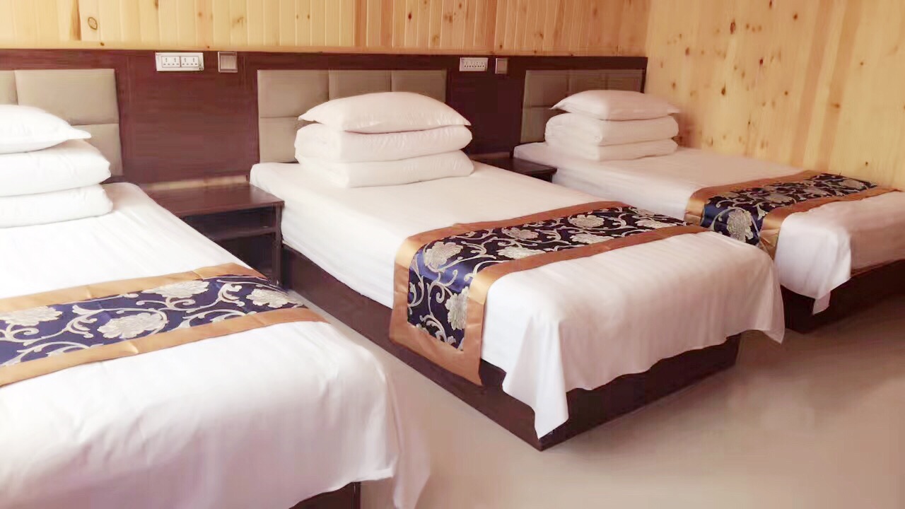 渔家乐饭店 4.8分8 条点评 鸿鑫园山庄 3.3分3 条点评 山乾客栈 4.