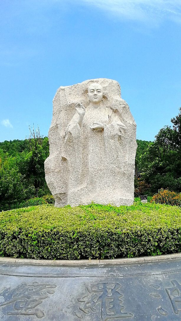 竹林寺徐州八大古寺之一坐落於徐州市和平大橋東首的駱駝山距今已有一