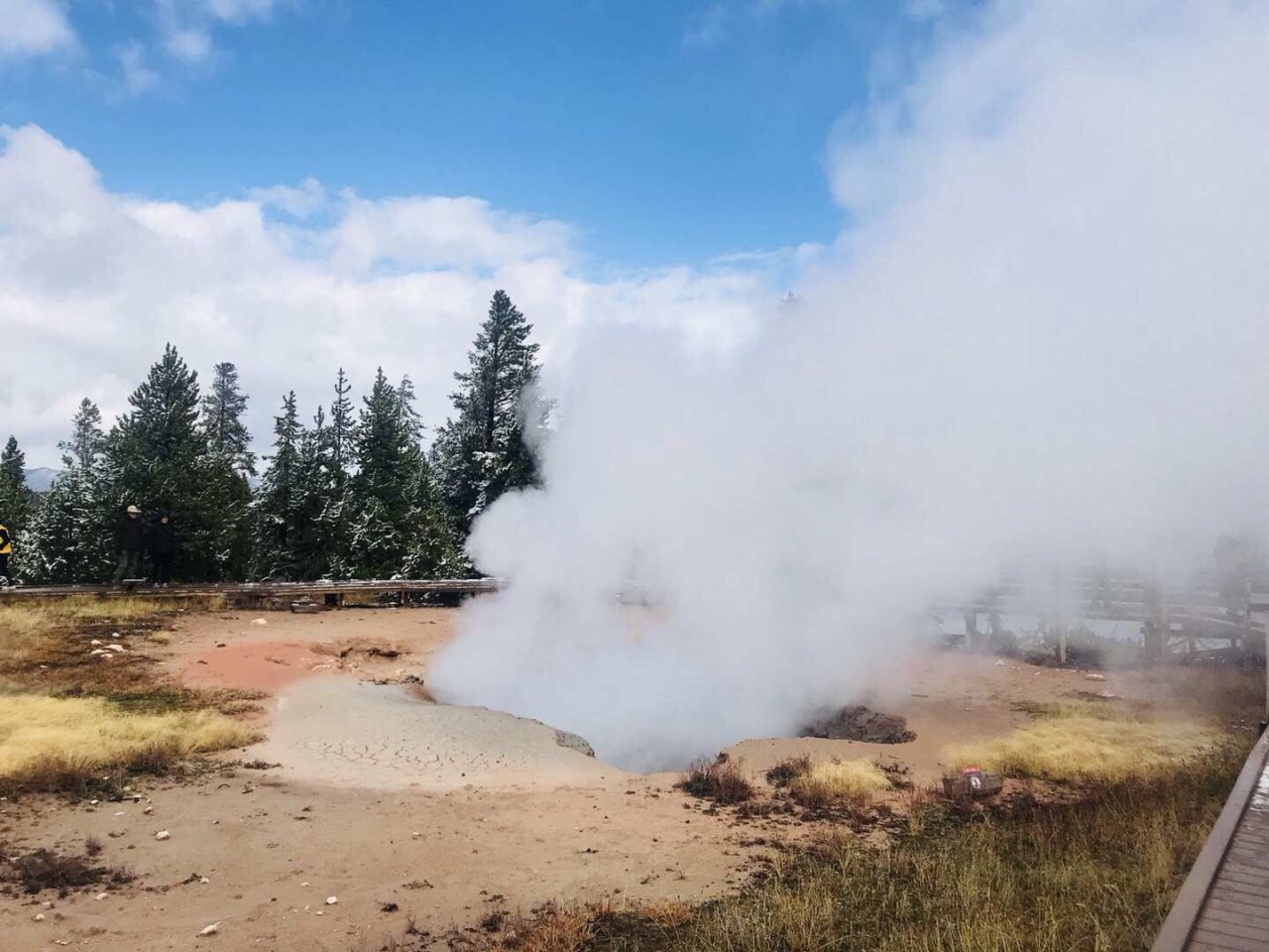 地球上最大的“火药桶”——黄石超级火山，到底有多恐怖？_岩浆_公园_爆发