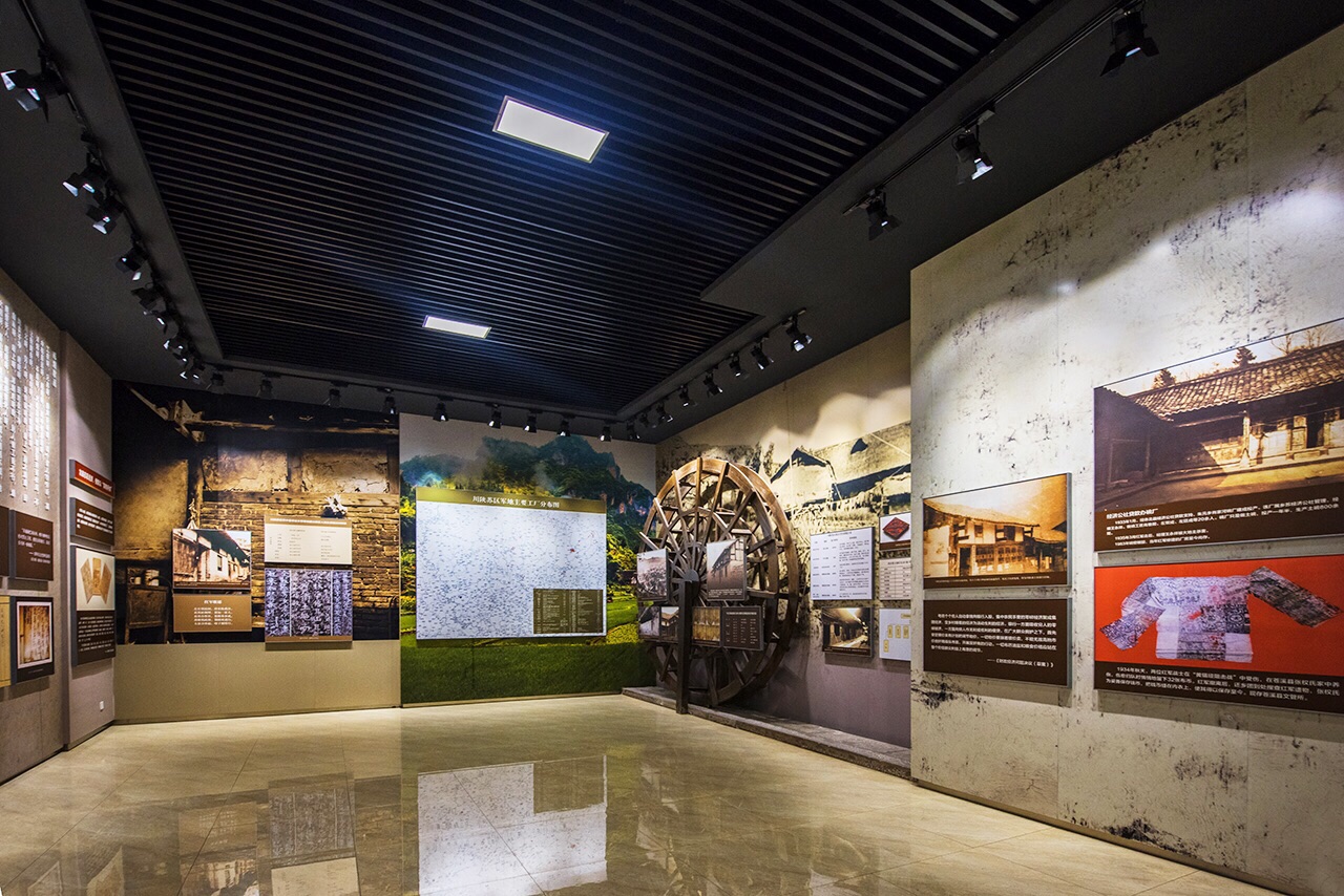 1-Day Bazhong Tour: Historical Charm of Enyang Ancient Town, Sculptural Art of Nankan Grottoes