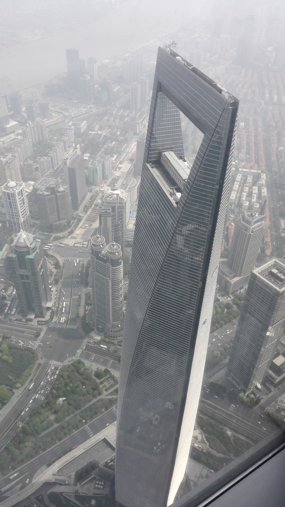 上海中心大厦隐框玻璃幕墙设计效果图_中开智慧艺型建筑幕墙设计施工公司
