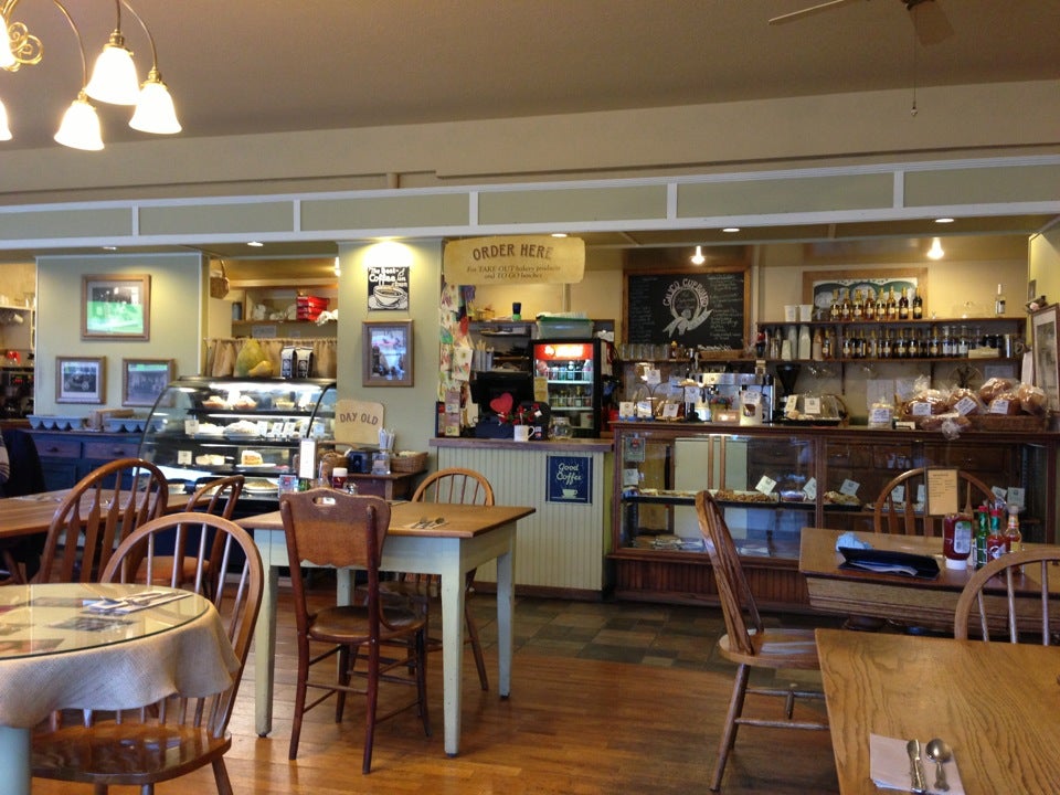 calico cupboard cafe & bakery 直线距离 100m