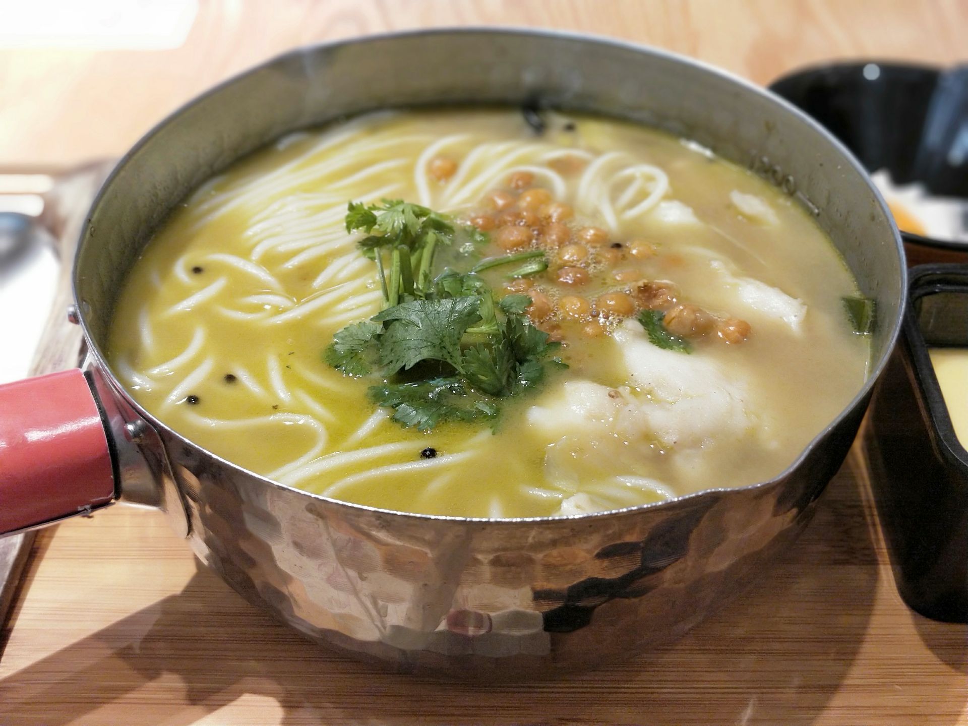 天热吃饭没食欲怎么破藤椒巴沙鱼米线来一份,麻麻辣一秒入魂.