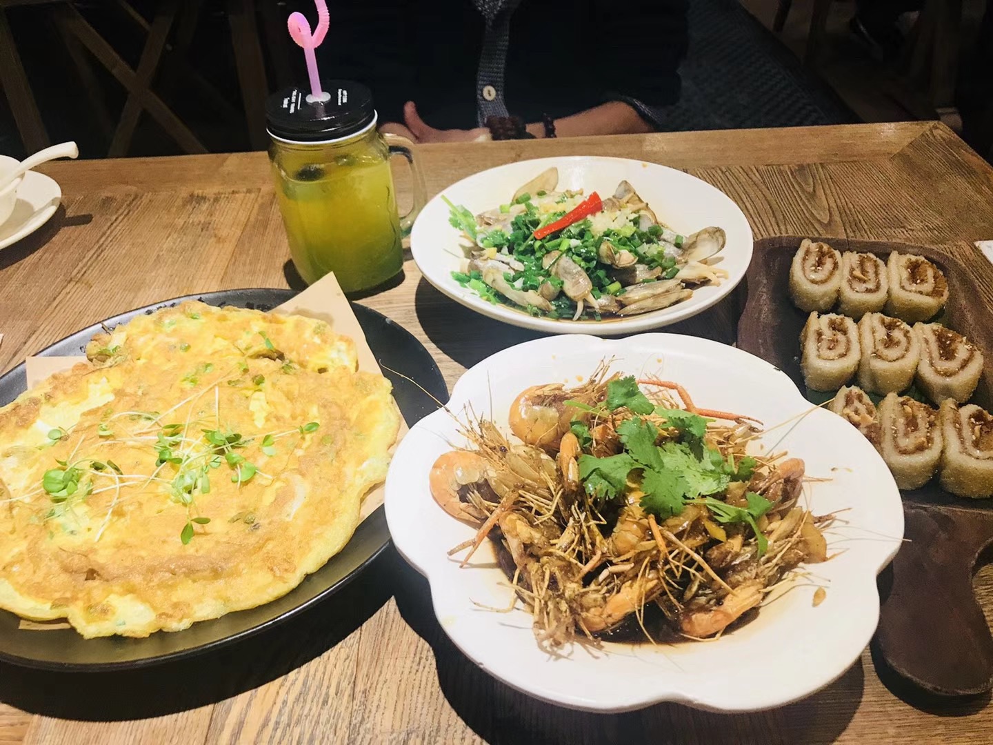 老头儿油爆虾(临平银泰城店)