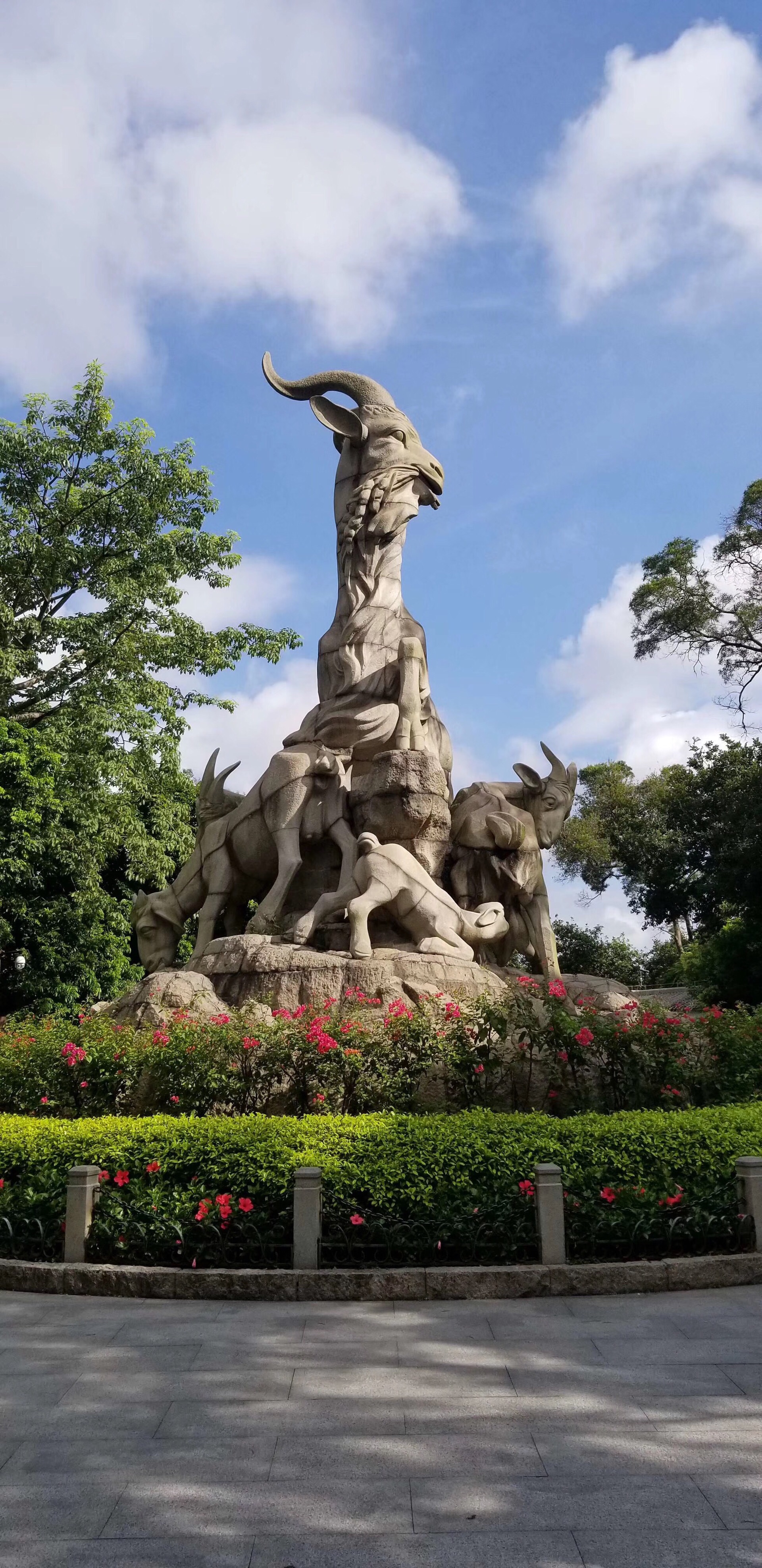 海珠广场的雕像图片