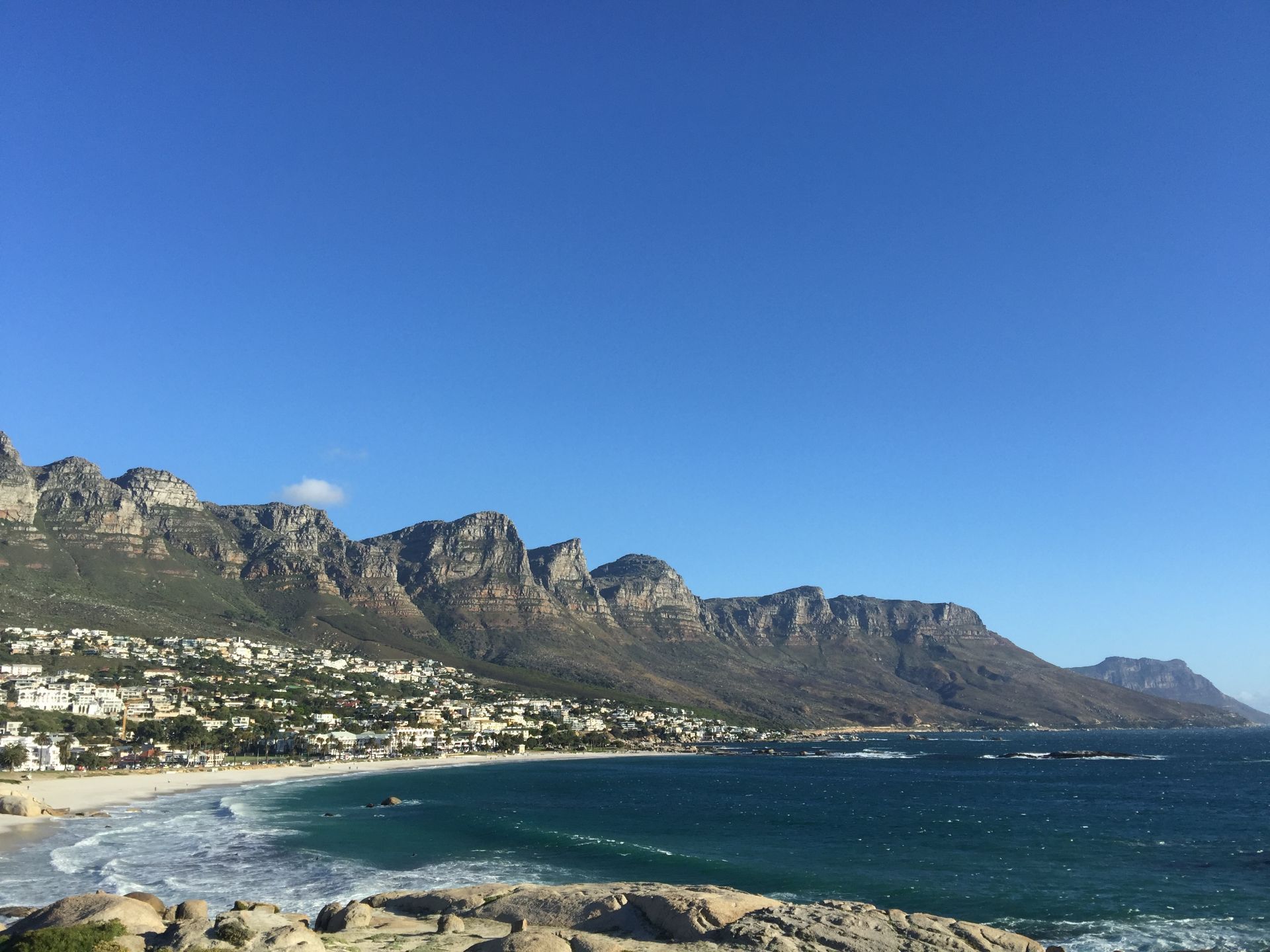 【携程攻略】开普敦十二门徒峰景点,国内飞南非,来到开普敦,桌山是不