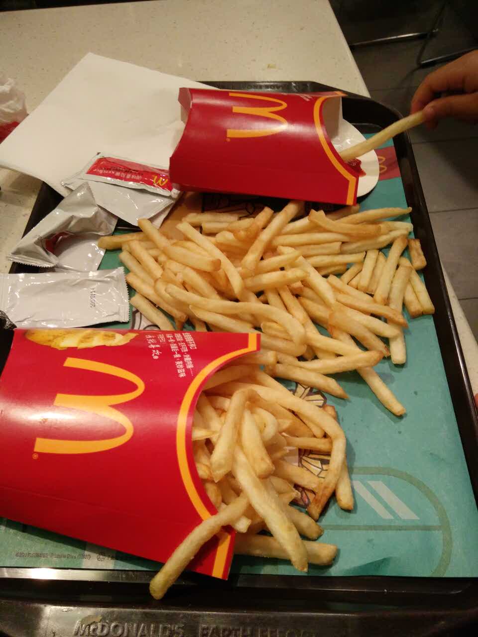 【携程美食林】北京麦当劳(怀柔店)餐馆,今天薯条买一送一呐!