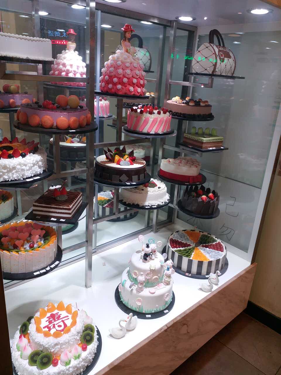 【携程美食林】郑州香雪儿面包房(索凌路店)餐馆,我是晚上要的蛋糕