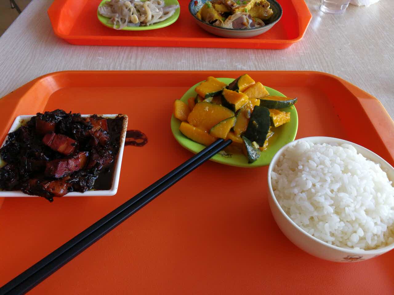 聚仟客中式快餐