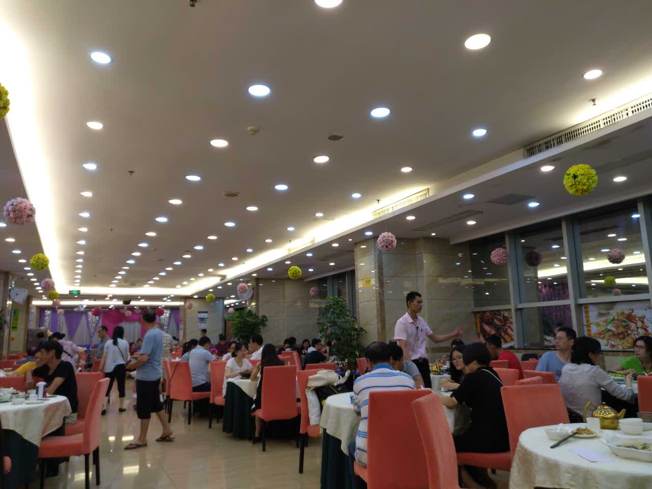 2021顺德佬(石厦店)美食餐厅,粤菜,菜式味道不错,就是白.