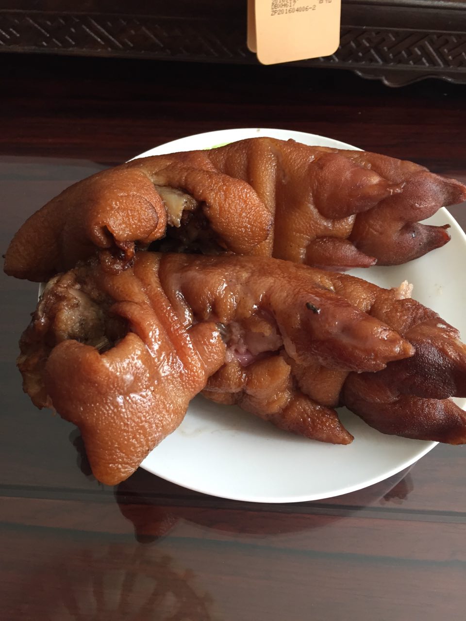 家里老人孩子一直都喜欢鲁味斋的扒蹄,软糯好吃