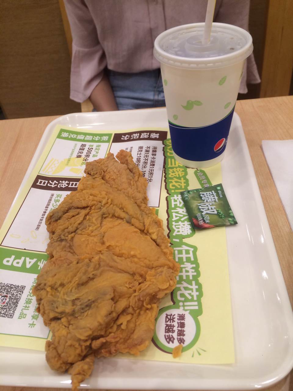 2022德克士(康平路店)美食餐厅,鸡排大亨分量很足,出餐快,.