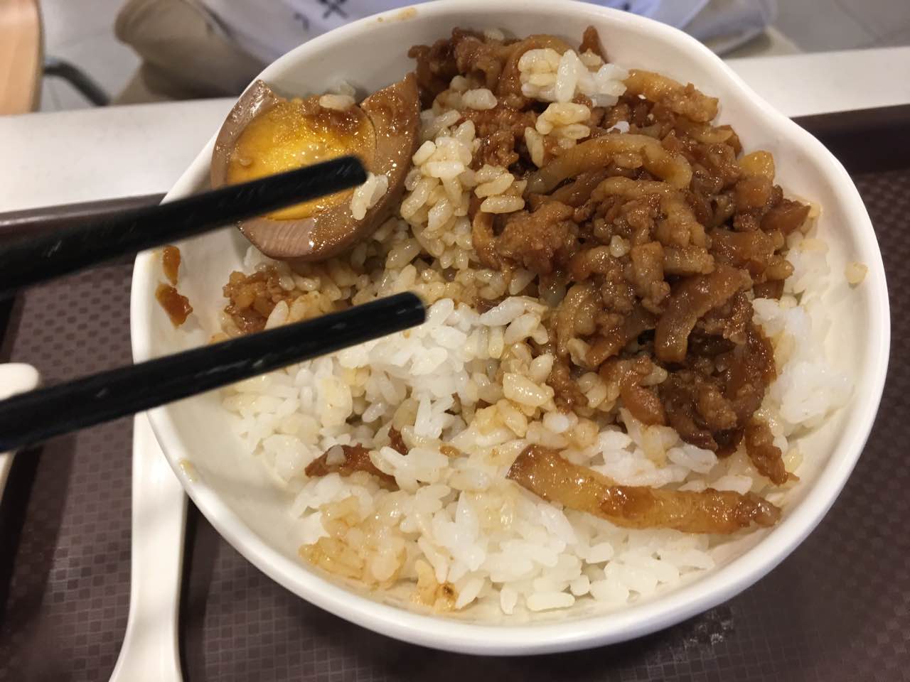 台北豆浆卤肉饭图片