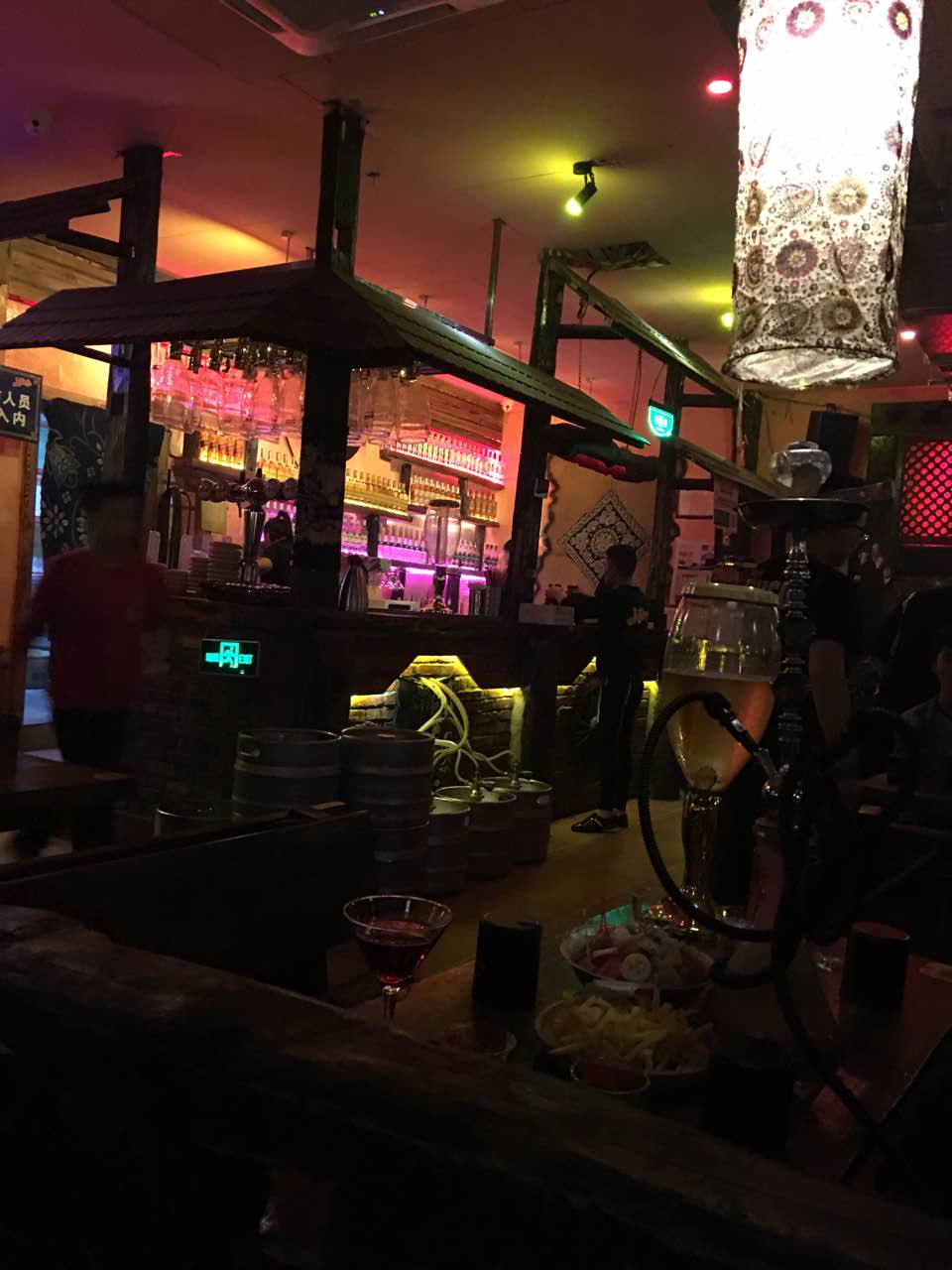 2022helens海伦司小酒馆(六堰广场店)美食餐厅,环境好!价格亲民!