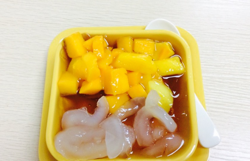 爽爽甜品(三联店) 面包甜点 直线距离 100m