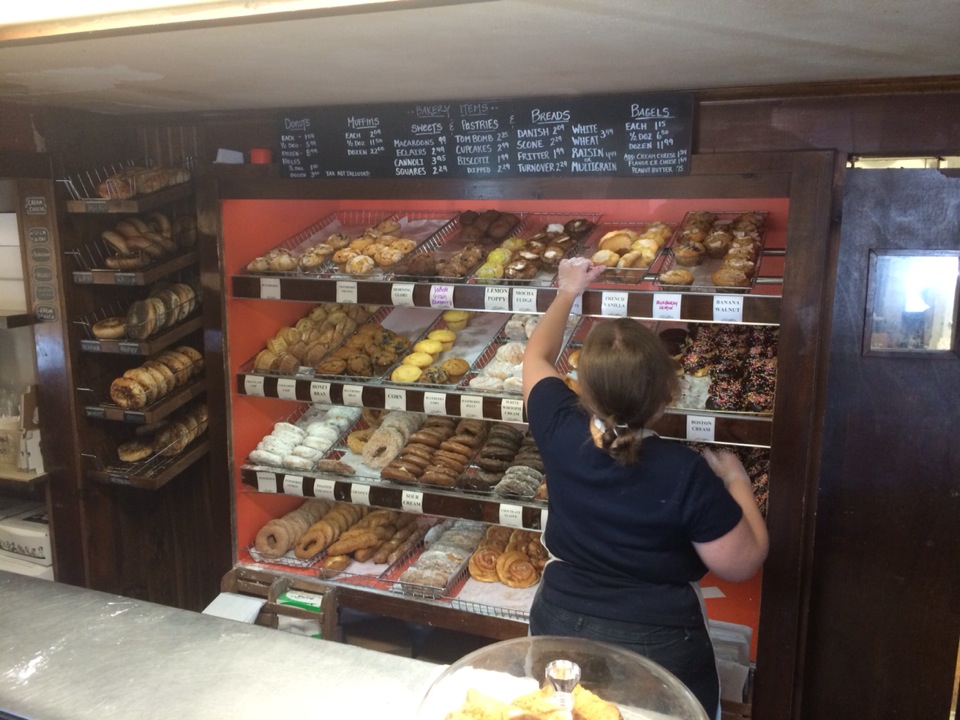 hole in one donut shop