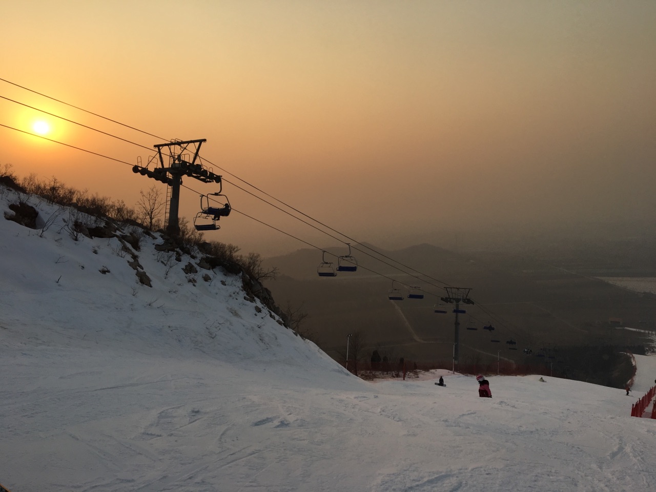 2024莲花山滑雪场玩乐攻略,很好的雪场 性价比很高 一... 【去哪儿攻略】