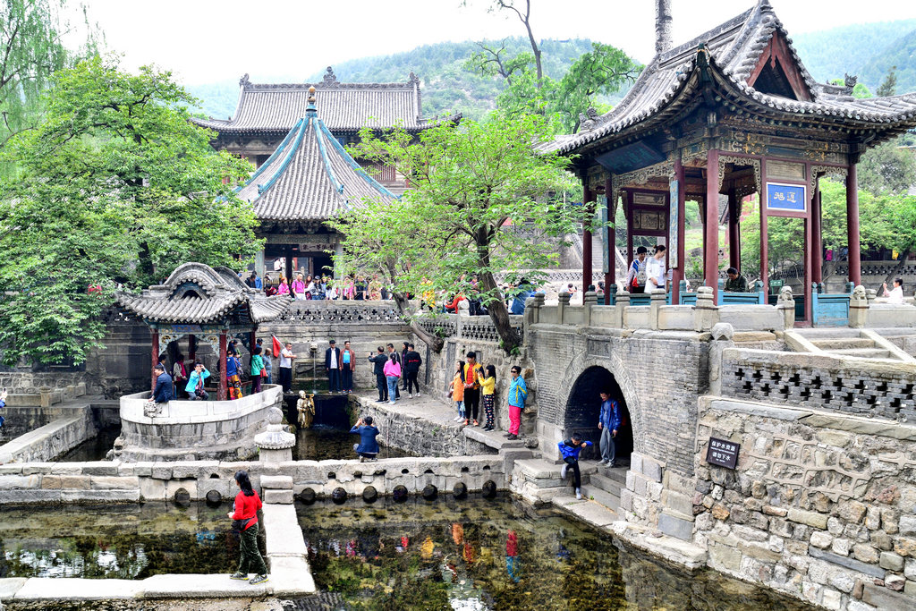 晋祠三绝周柏圣母殿彩塑难老泉