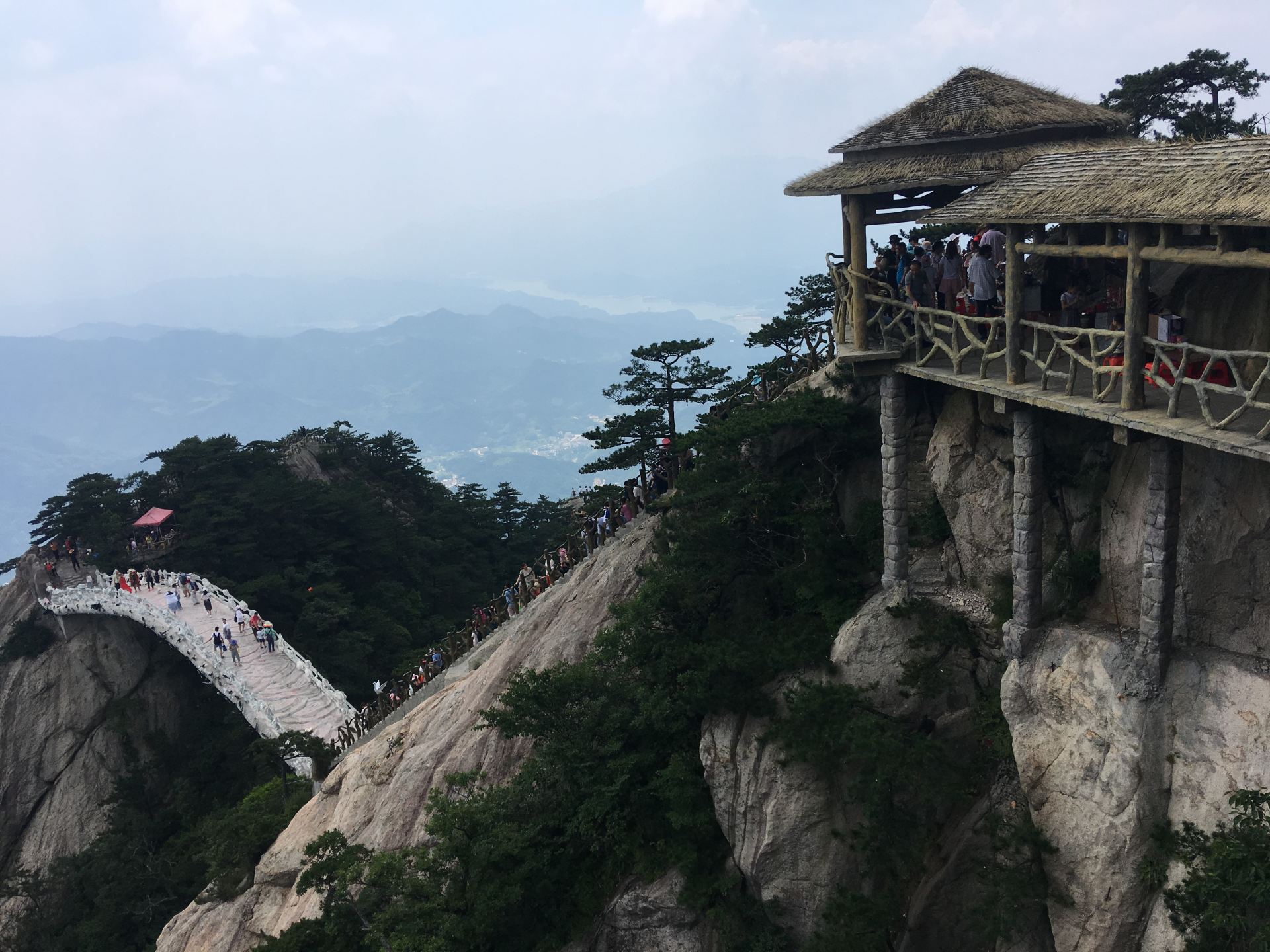 请问 湖北罗田的天堂寨和安徽金寨的天堂寨是通票吗