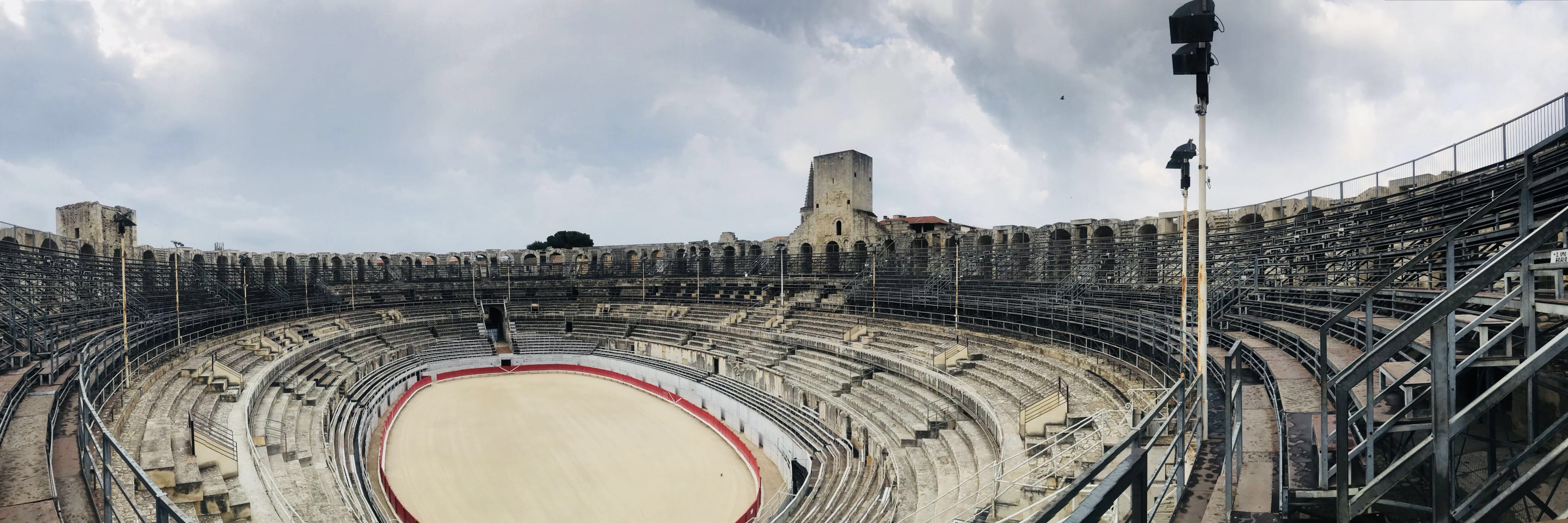 阿尔勒古罗马竞技场