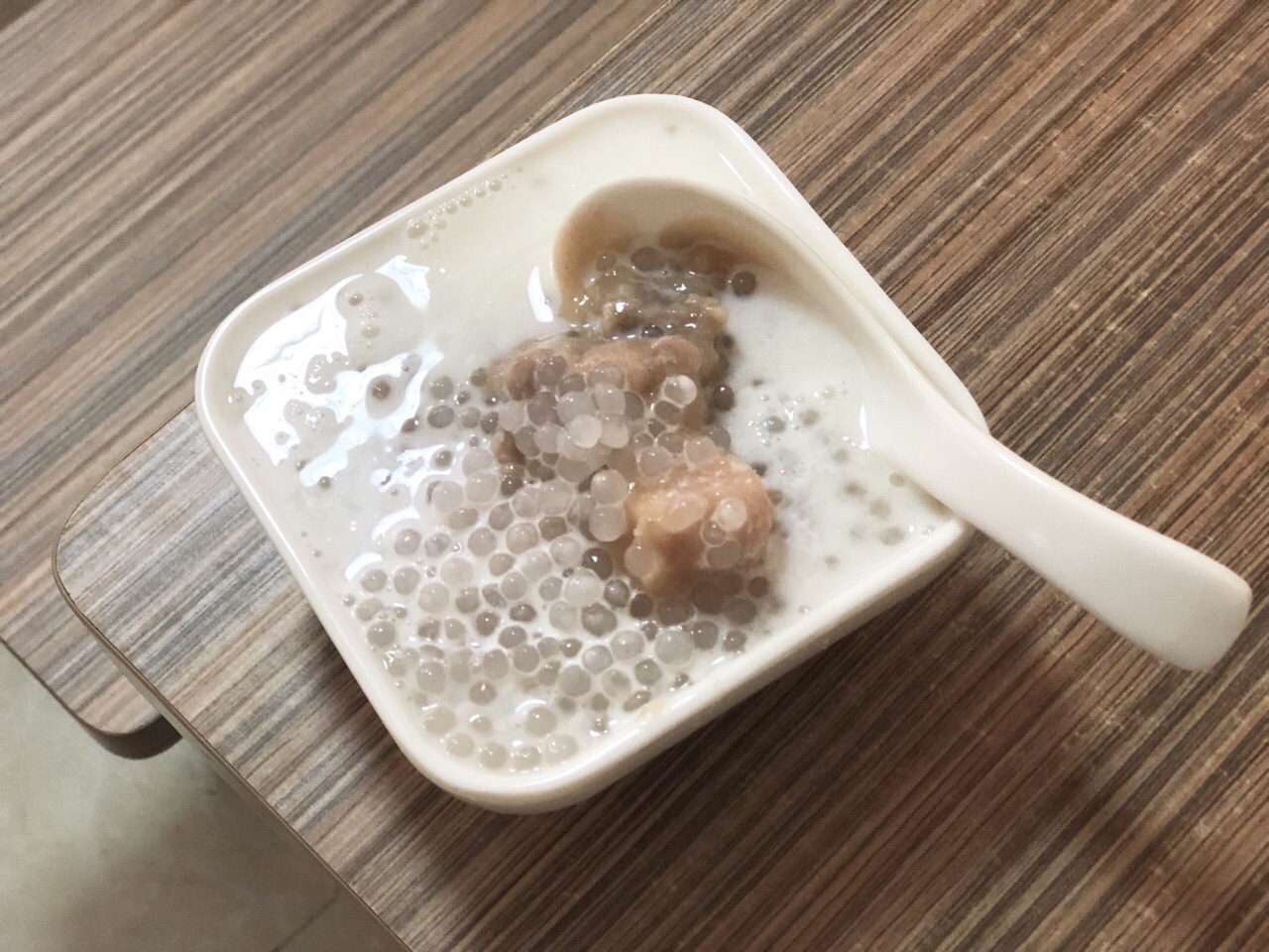 董记化州冰冻糖水店