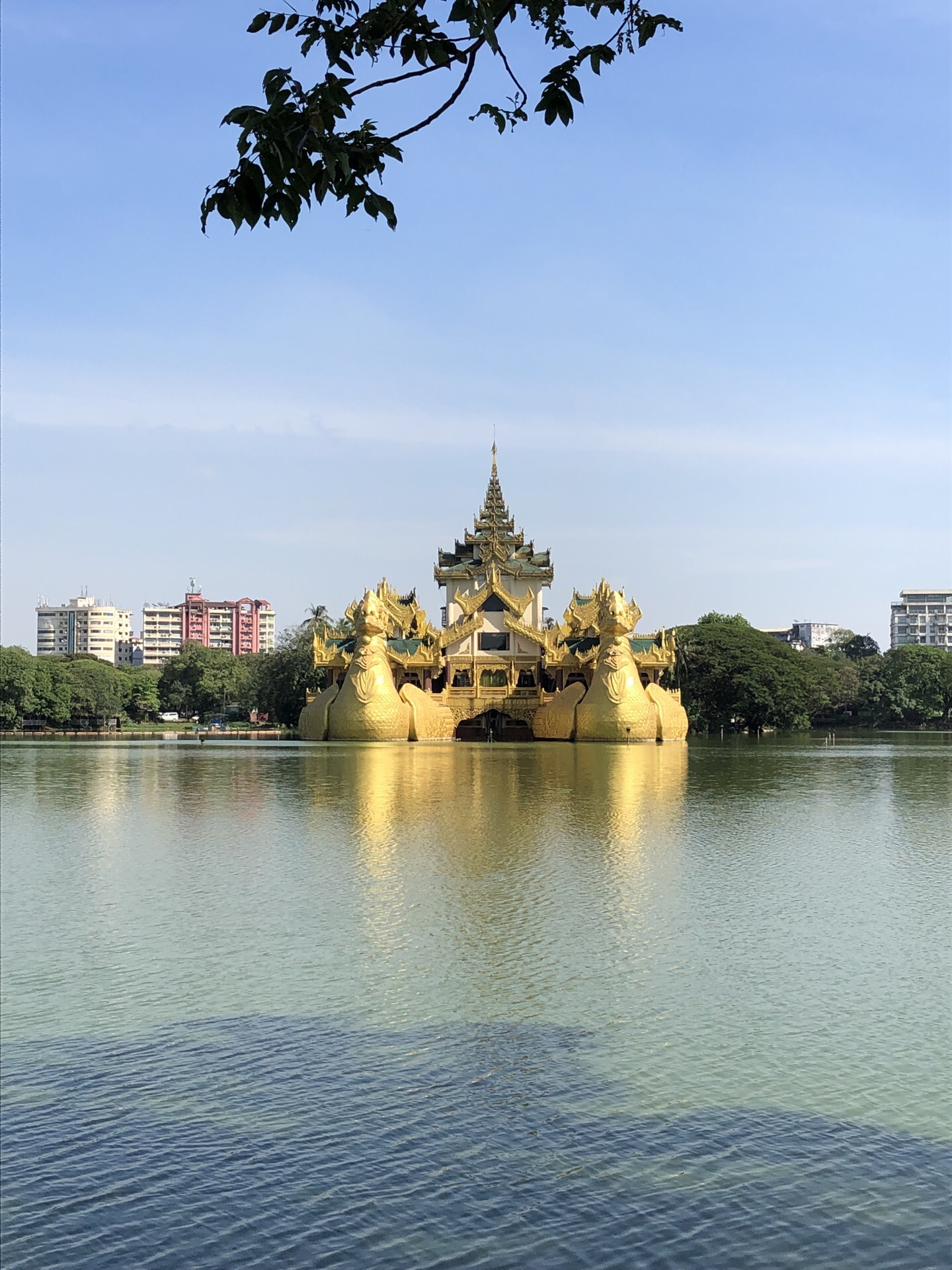 仰光皇家湖攻略,仰光皇家湖门票/游玩攻略/地址/图片/门票价格【携程