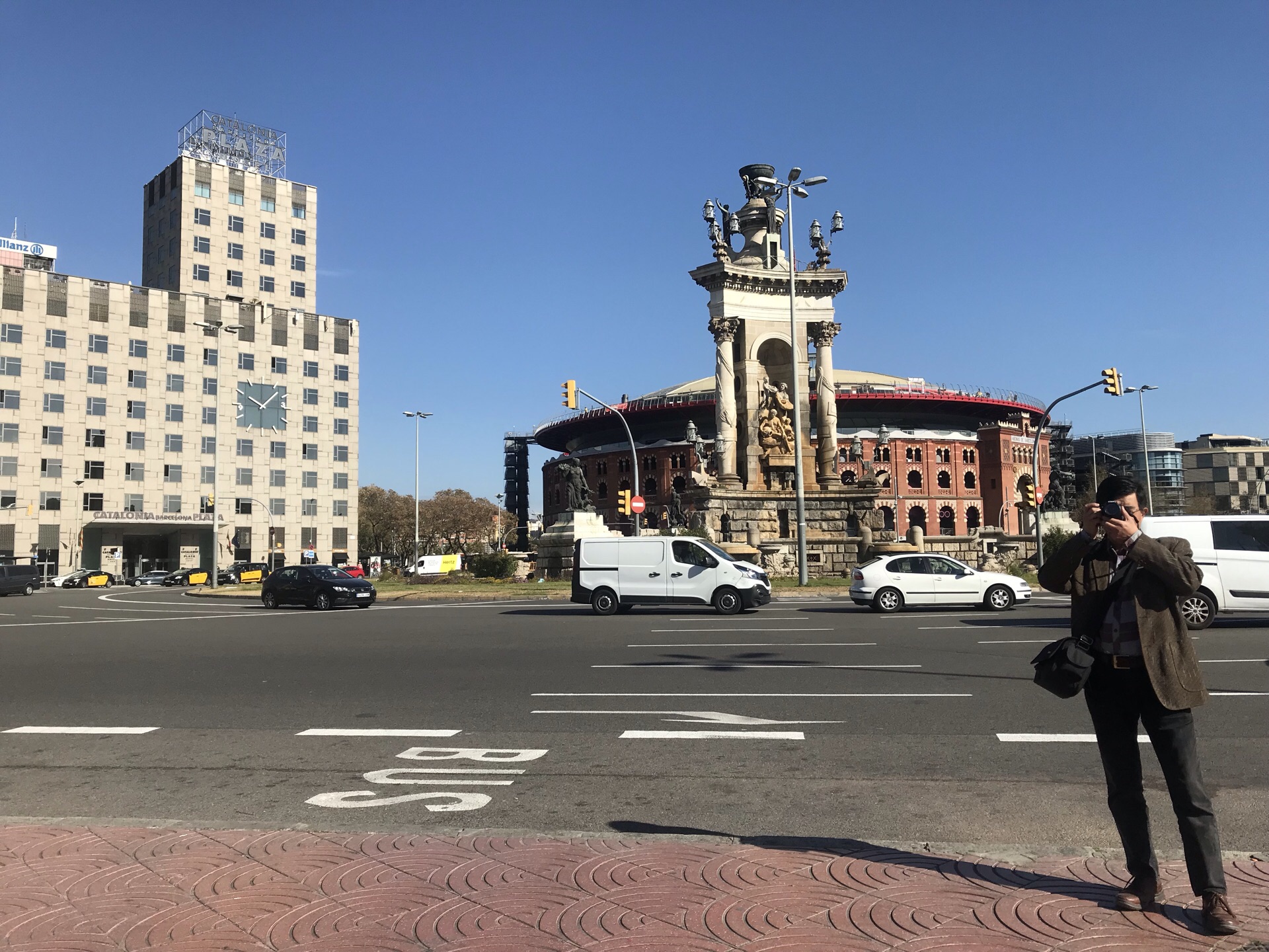 2019加泰罗尼亚广场游玩攻略,酒店就定在这里附近,蛮方便.