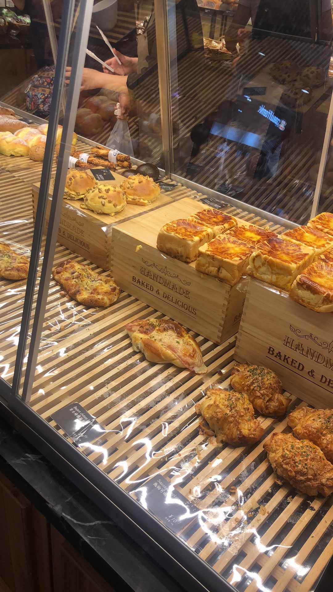 2021可莎蜜儿美食餐厅,生意也还不错,买的人还算挺.【去哪儿攻略】