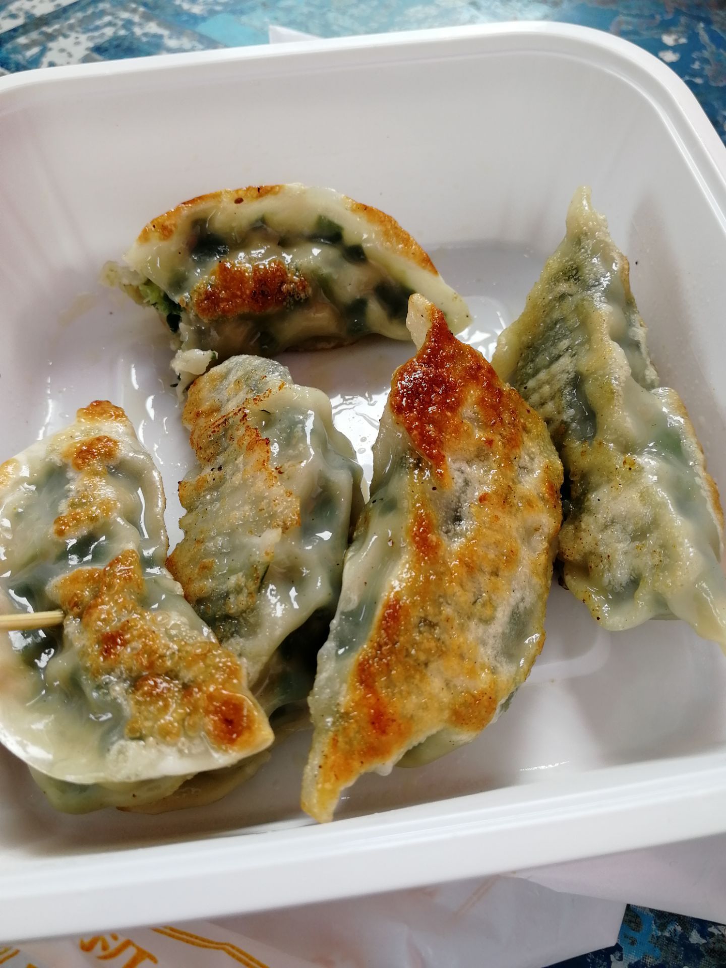 食材又新鲜大家都喜欢过来这里买回来吃尤其是早餐打包一份早点在包道