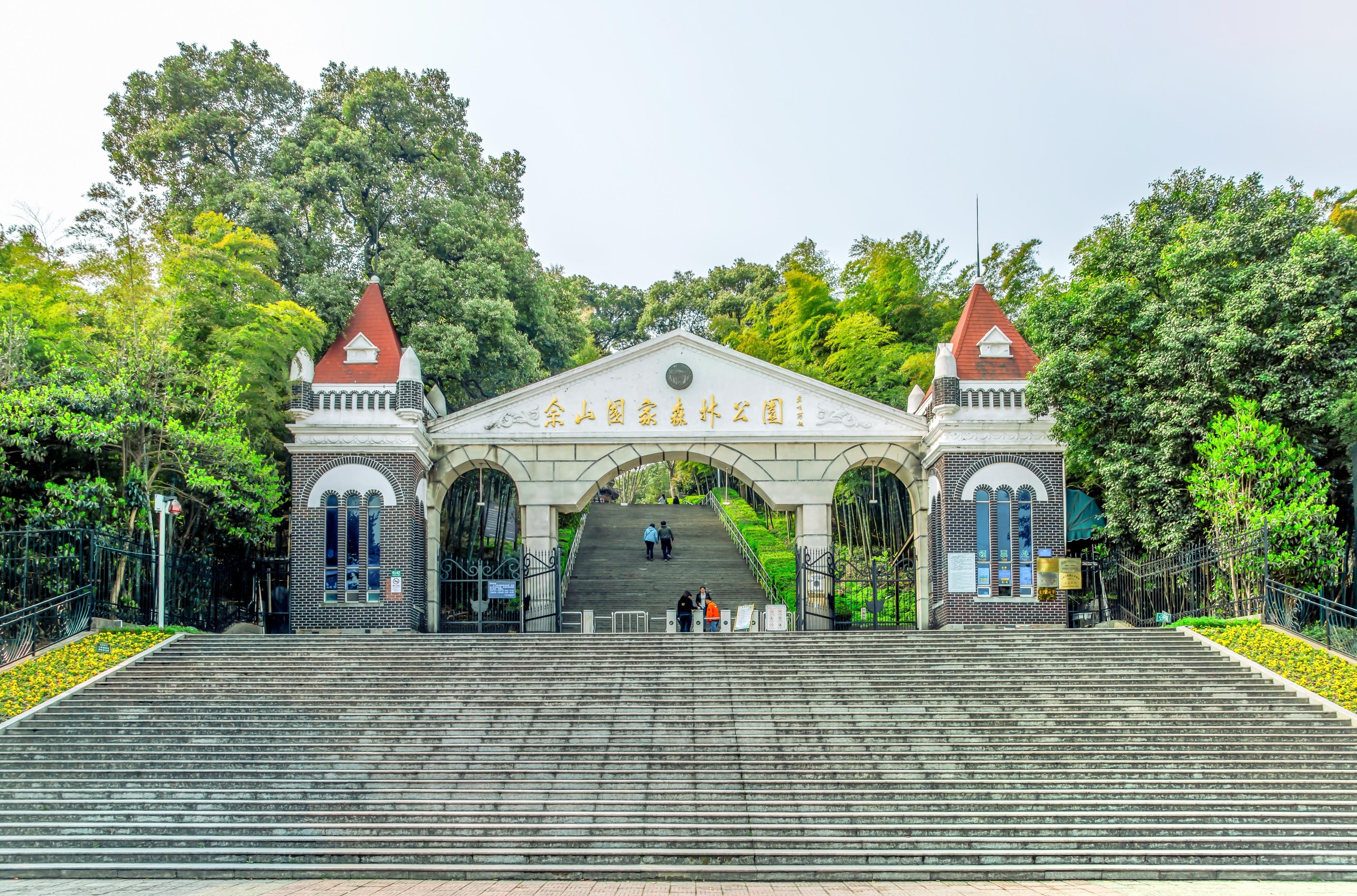 西佘山园 直线距离1.6km