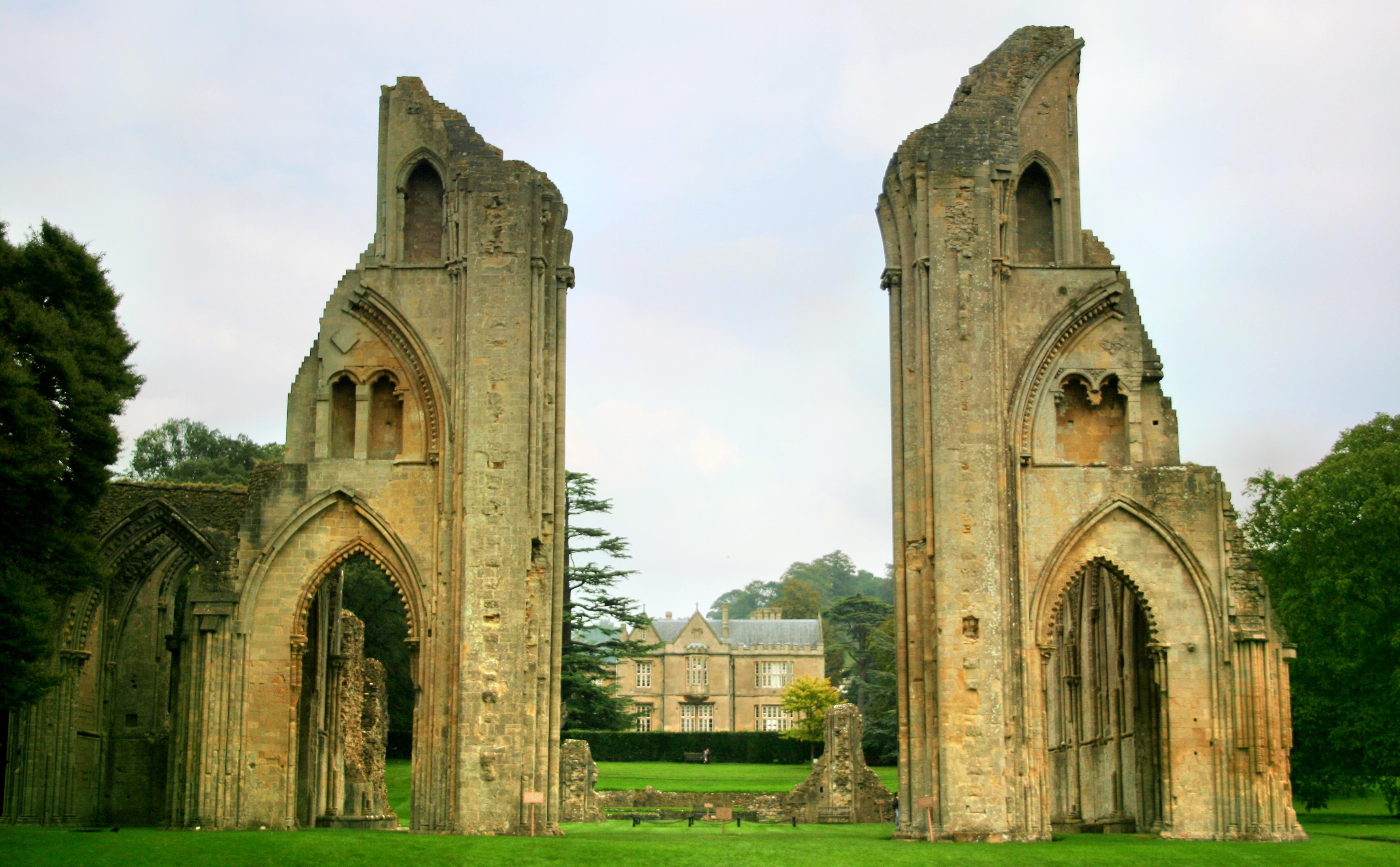 格拉斯顿伯里glastonbury Abbey攻略 Glastonbury Abbey门票价格多少钱 团购票价预定优惠 景点地址图片 携程攻略