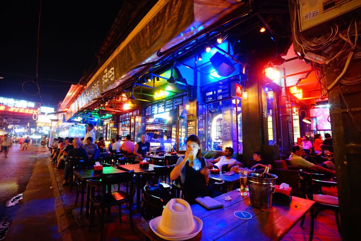 邯郸酒吧一条街图片