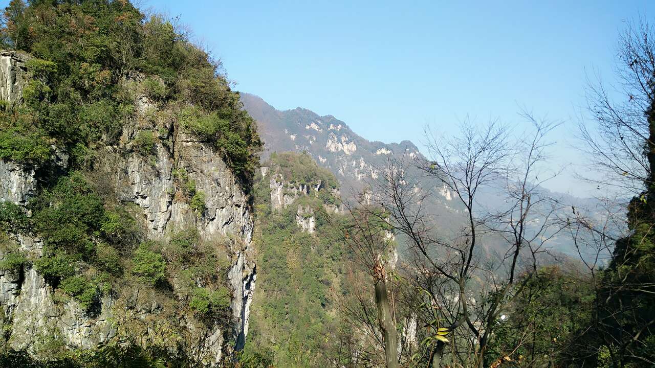 清江方山的景色真心很不錯,而且很涼爽,作為一座山是非常漂亮的景區